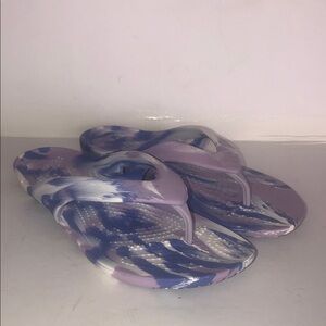 Crocs KADEE II Marbled Purple and White Flip Flops